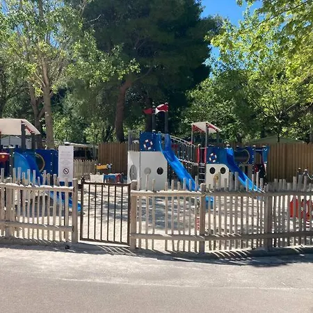 Mobil 6 Personnes La Marina